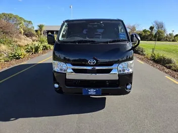 Toyota Hiace 2020 photo 3