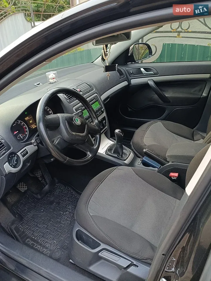 Skoda Octavia 2012 photo 4