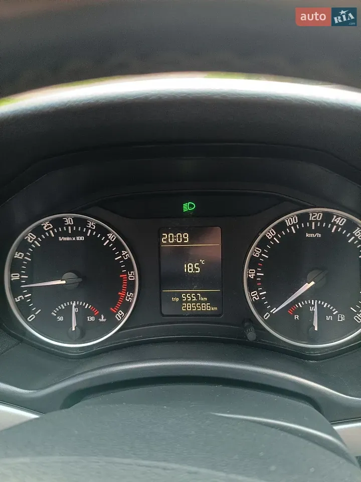 Skoda Octavia 2012 photo 3