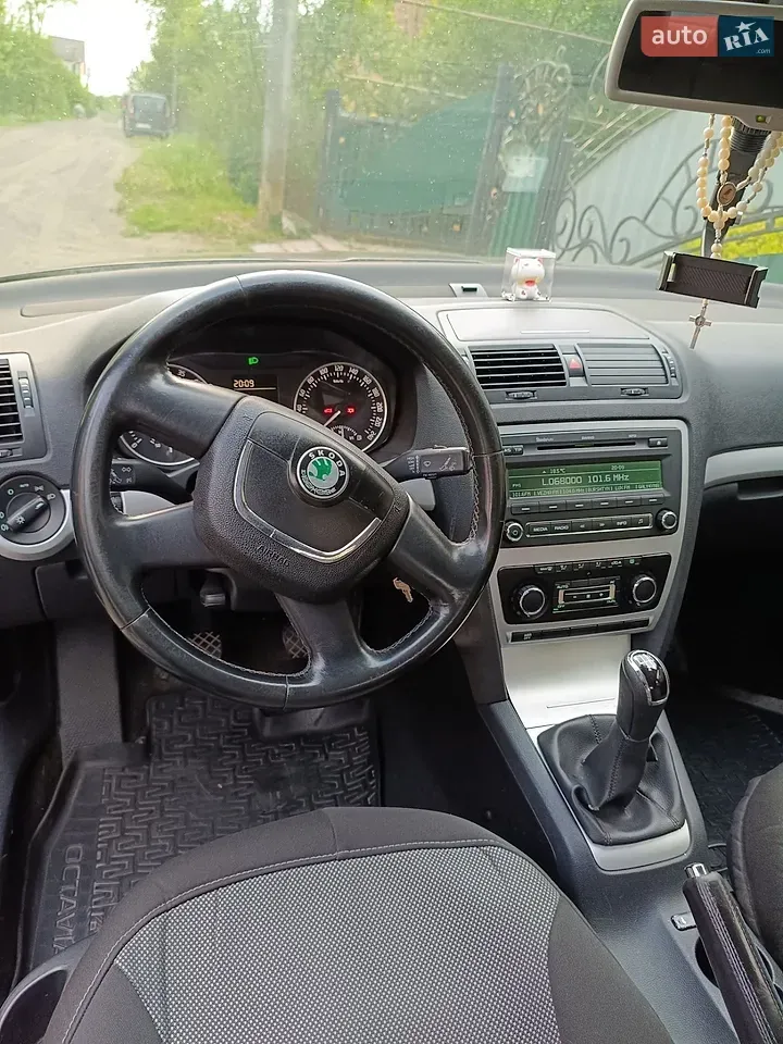 Skoda Octavia 2012 photo 5
