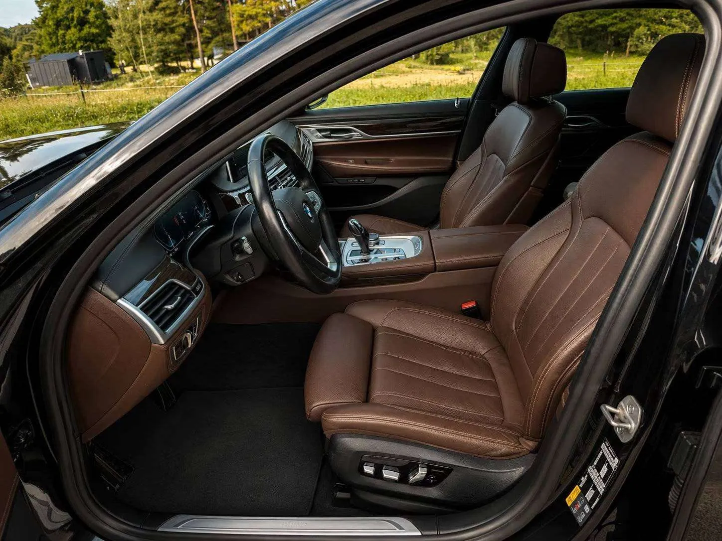 BMW 745E 2020 photo 3