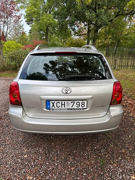 Toyota Avensis 2005 photo 4