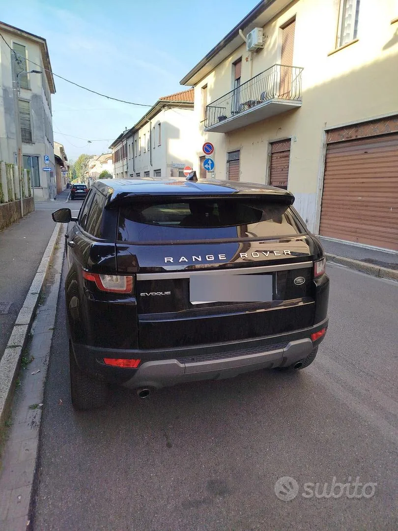 Land Rover Range Rover Evoque 2018 photo 3