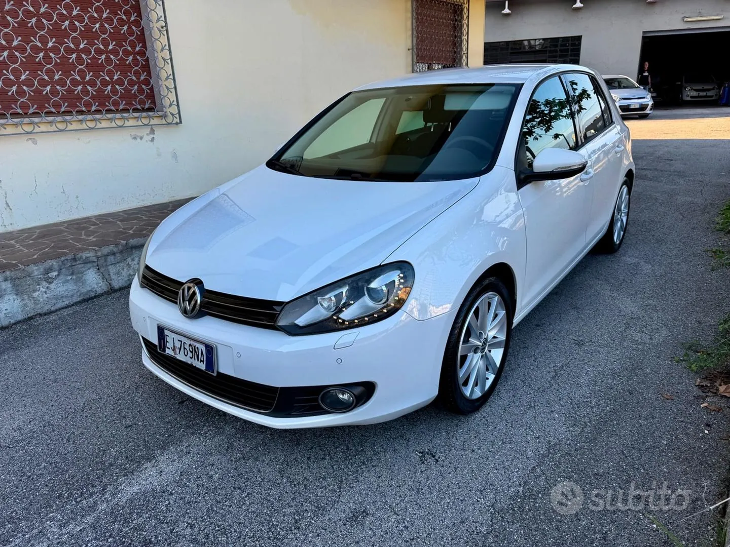 Volkswagen Golf 2011 photo 3