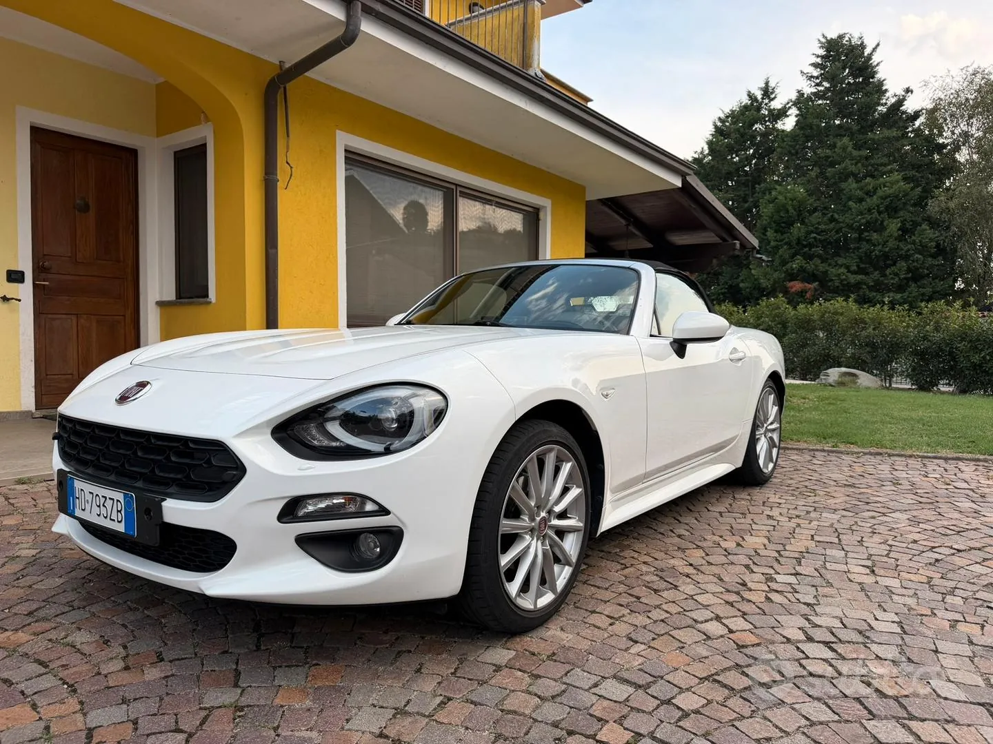 Fiat 124 Spider 2019 photo 4