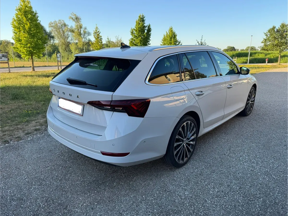 Skoda Octavia 2021 photo 3
