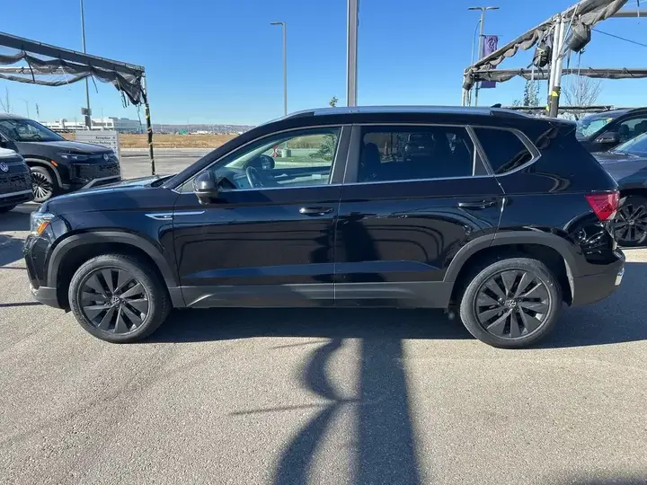 Volkswagen Taos 2024 photo 2