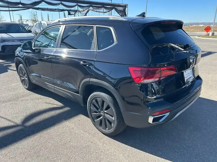 Volkswagen Taos 2024 photo 3