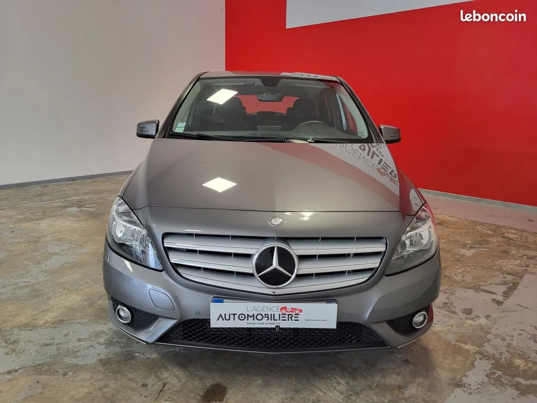 Mercedes-Benz B-Class 2014 photo 2