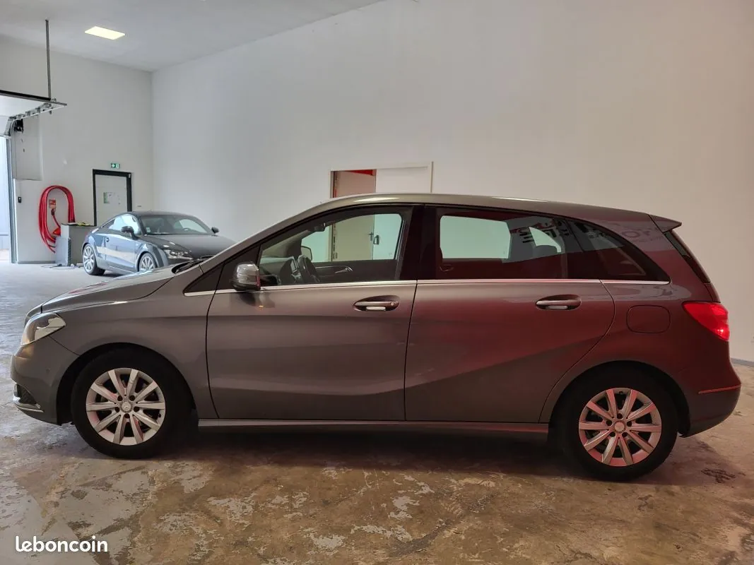 Mercedes-Benz B-Class 2014 photo 4