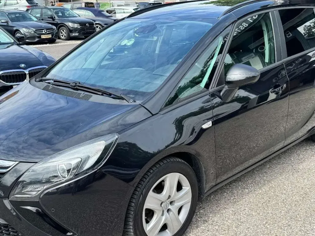 Opel Zafira 2015 photo 2
