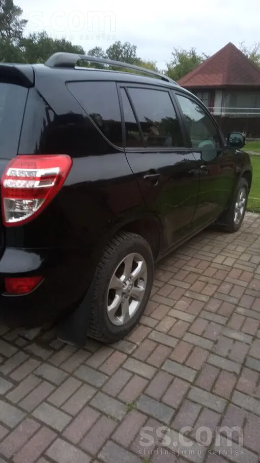 Toyota Rav4 2011 photo 2