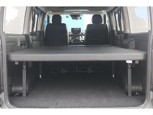 Toyota Hiace 2021 photo 2