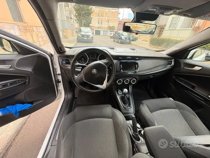 Alfa Romeo Giulietta 2019 photo 5