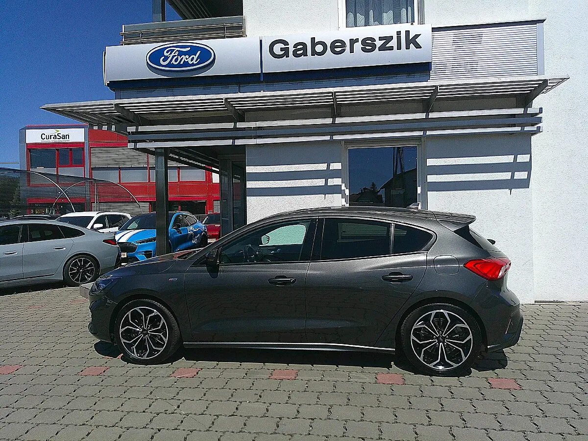 Ford Focus 2021 photo 2