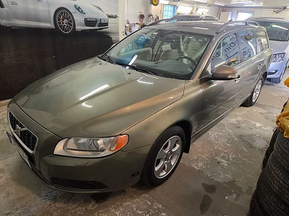 Volvo V70 2010 photo 4
