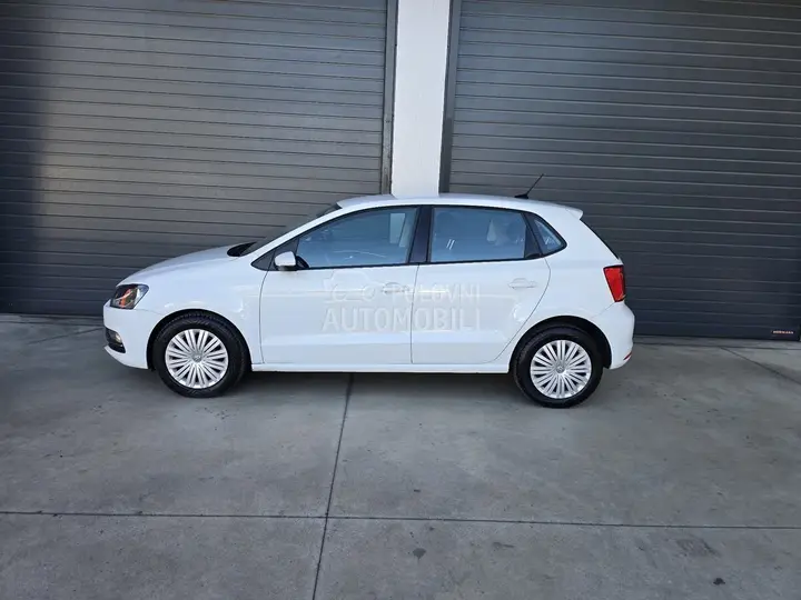 Volkswagen Polo 2016 photo 2