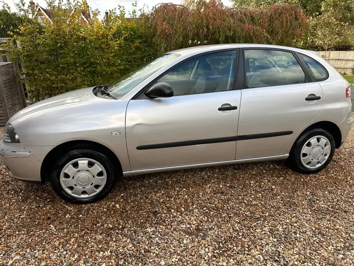 Seat Ibiza 2003 photo 5