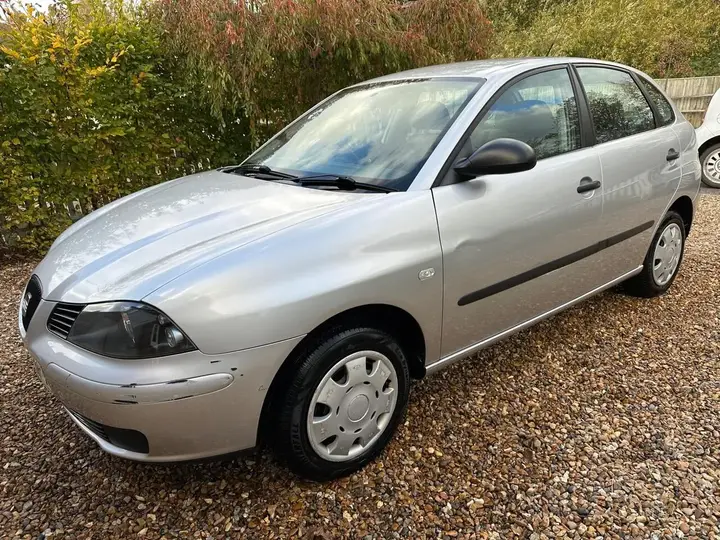 Seat Ibiza 2003 photo 3