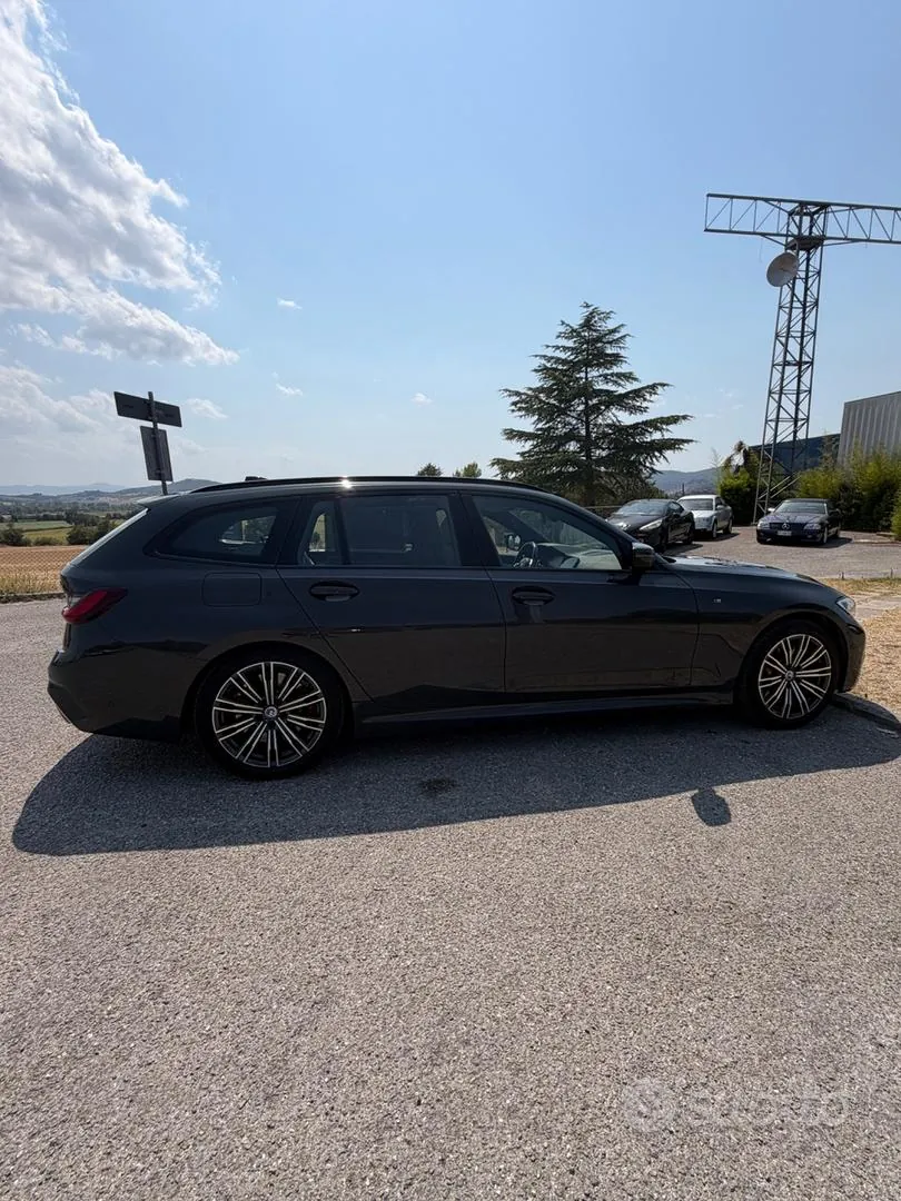 BMW 330D 2022 photo 4