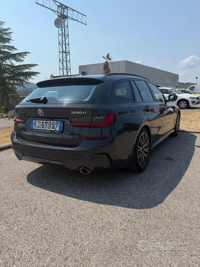 BMW 330D 2022 photo 3