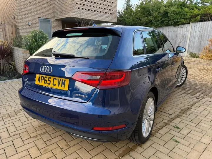 Audi A3 2015 photo 3