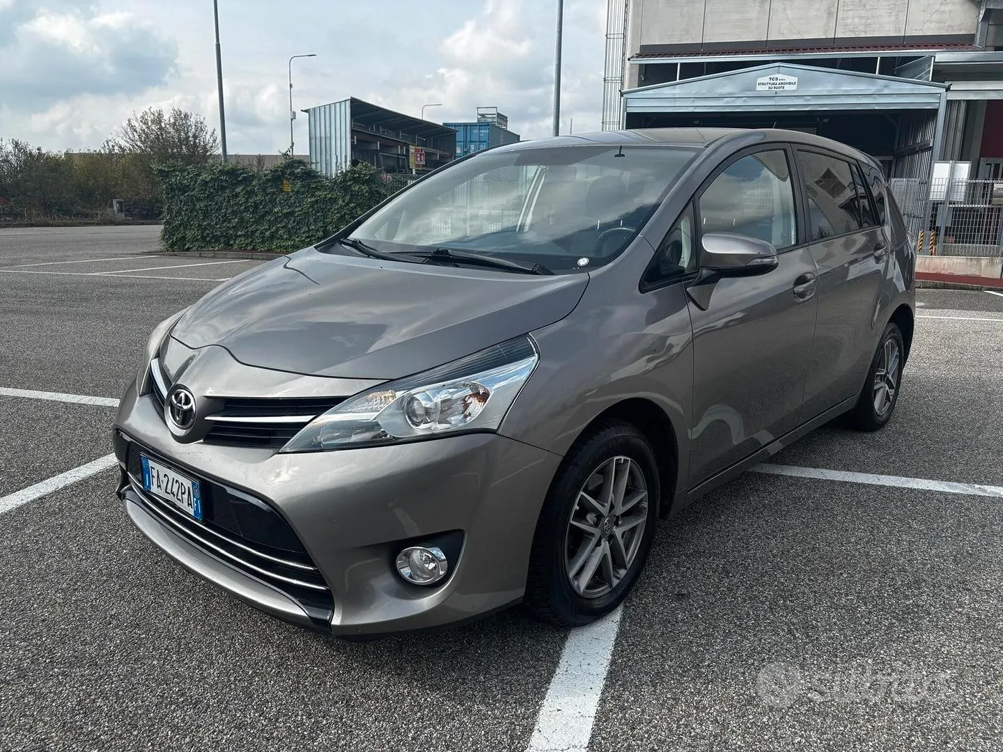 Toyota Verso 2015 photo 2