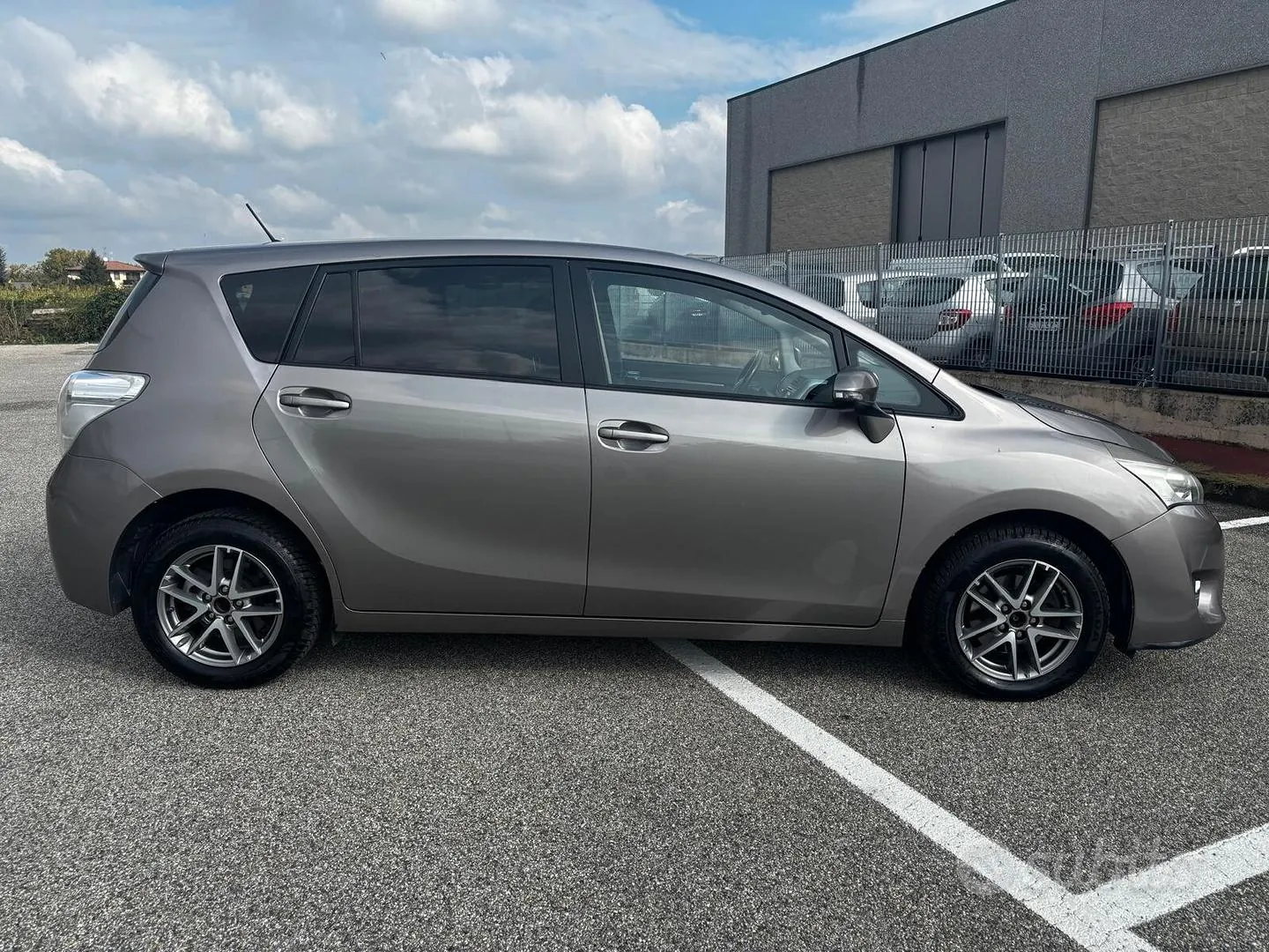 Toyota Verso 2015 photo 4