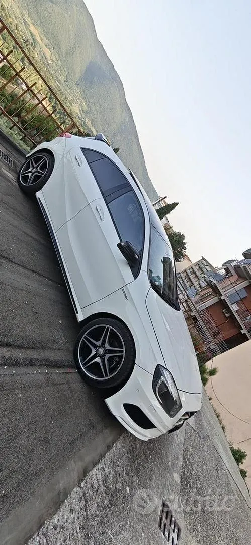 Mercedes-Benz A200 2014 photo 4
