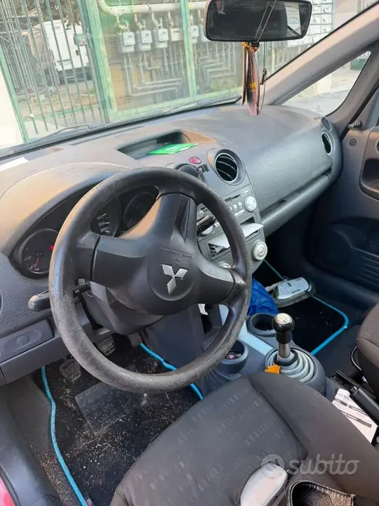 Mitsubishi Colt 2006 photo 3