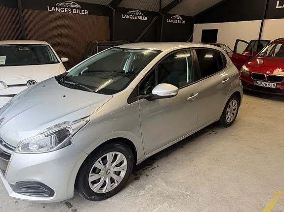 Peugeot 208 2017 photo 4