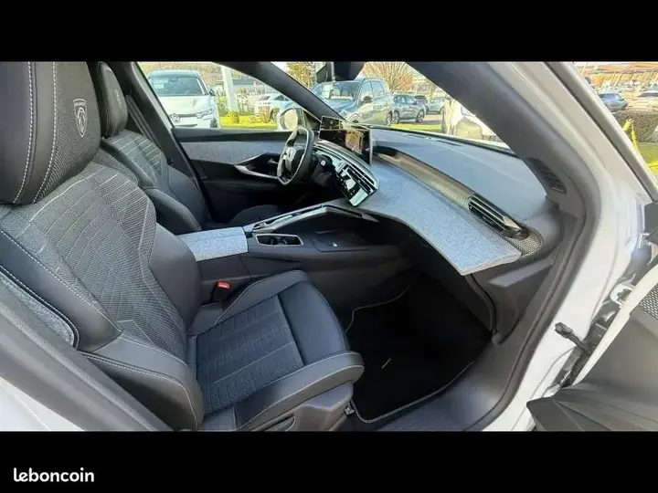 Peugeot 5008 2025 photo 2