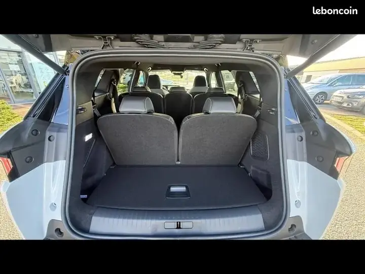 Peugeot 5008 2025 photo 5