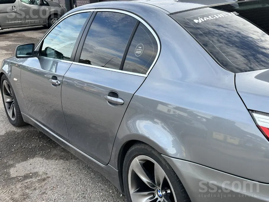 BMW E60 2007 photo 4