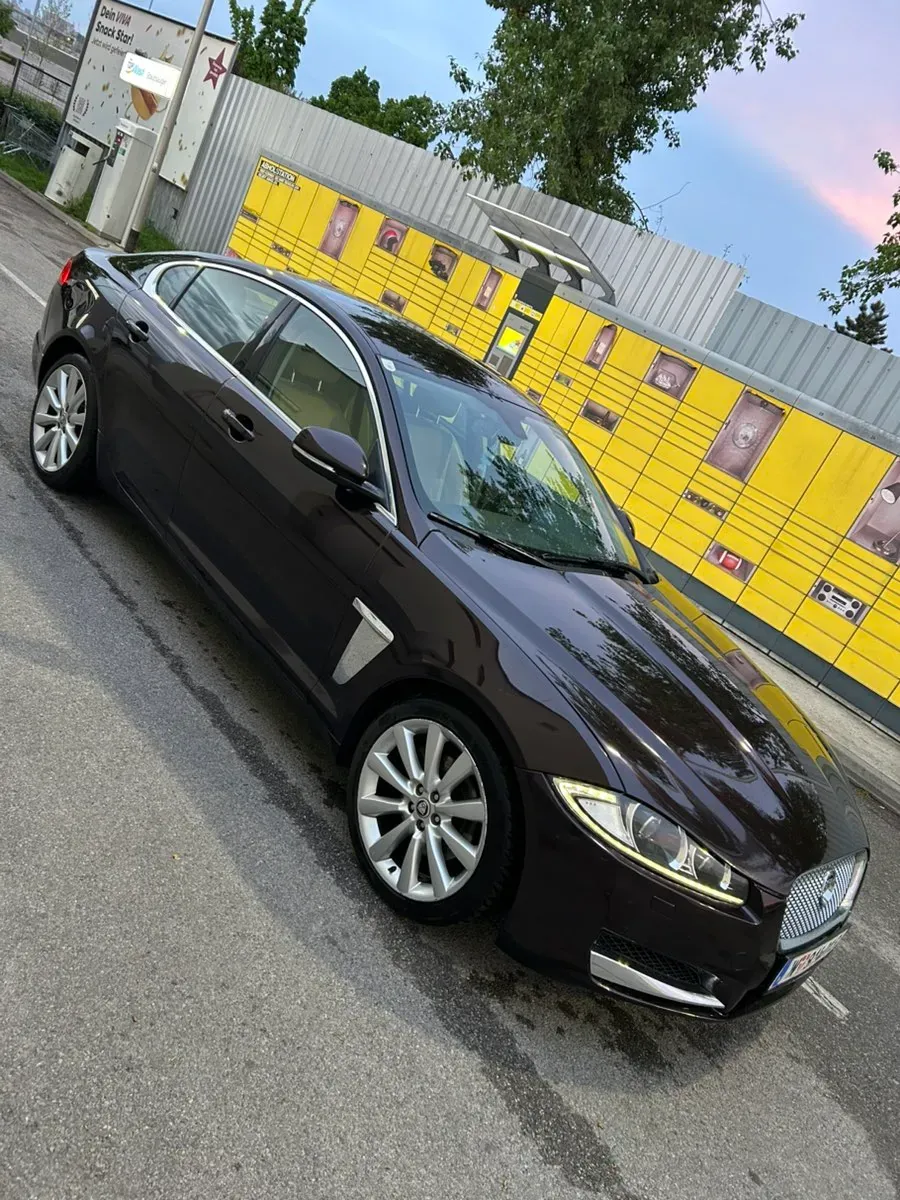 Jaguar Xf 2013 photo 3