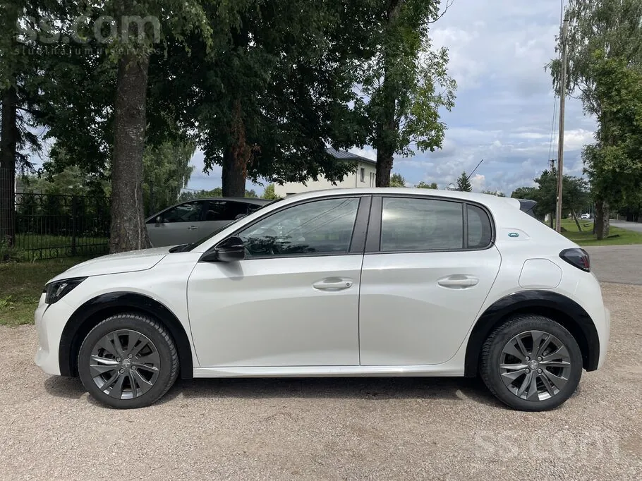 Peugeot 208 2022 photo 2