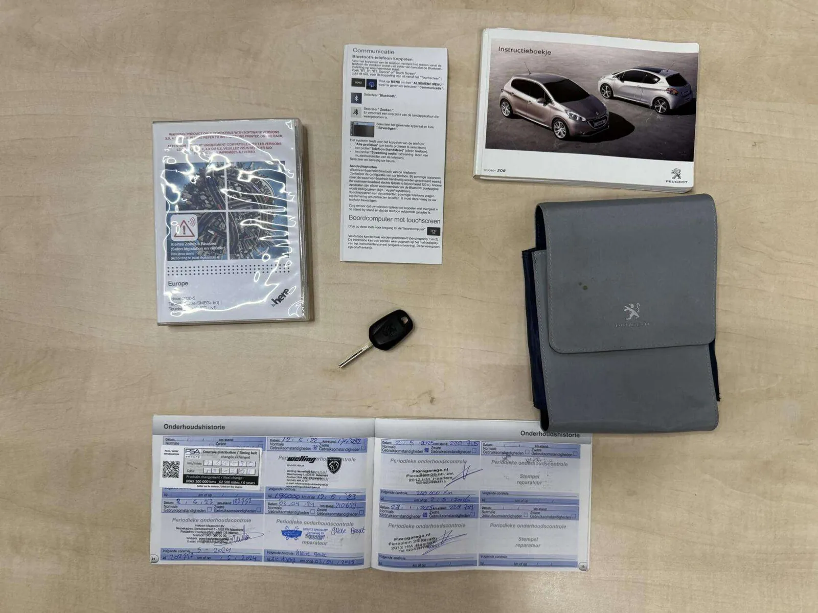 Peugeot 208 2013 photo 4