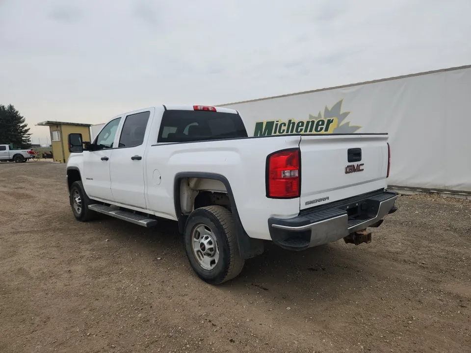 GMC Sierra 2500Hd 2015 photo 2