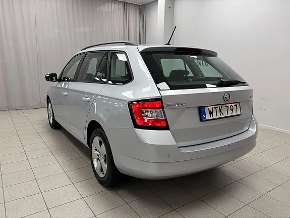 Skoda Fabia 2015 photo 3