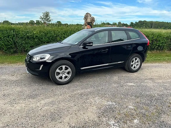 Volvo Xc60 2017 photo 2
