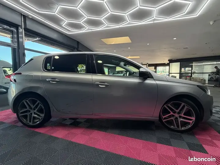 Peugeot 308 2016 photo 3
