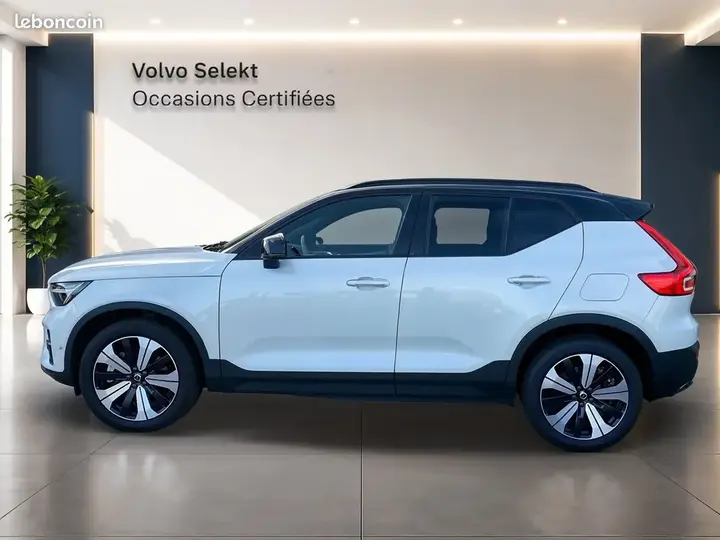 Volvo Xc40 2022 photo 2