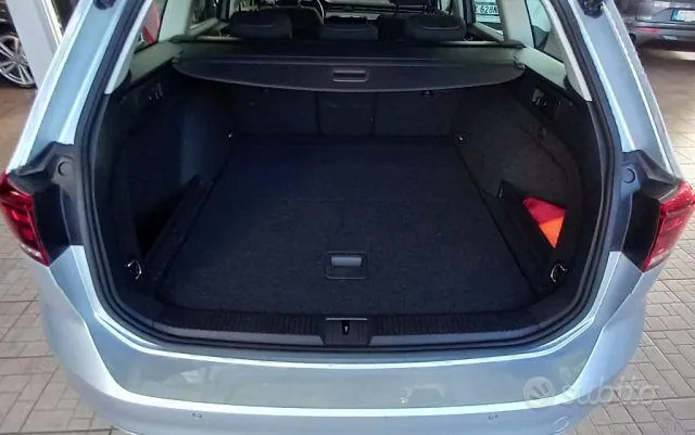 Volkswagen Passat Variant 2023 photo 5