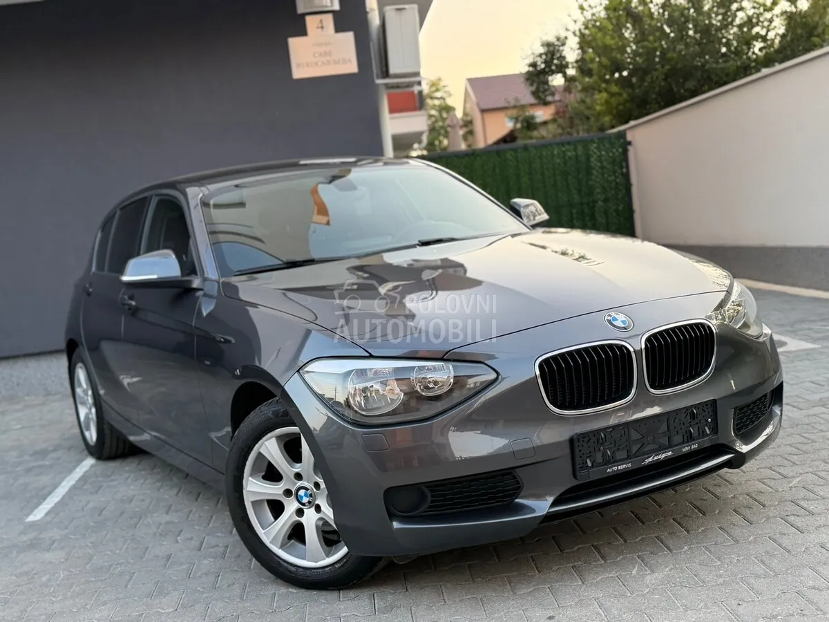 BMW 118 2012 photo 2