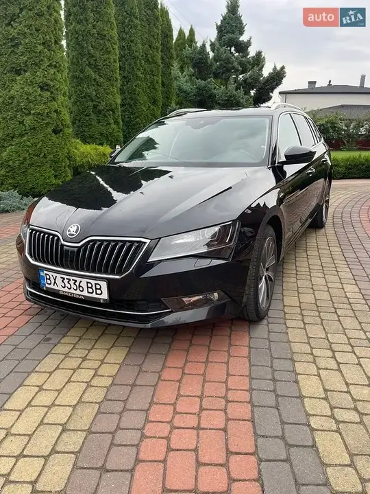 Skoda Superb 2019 photo 2