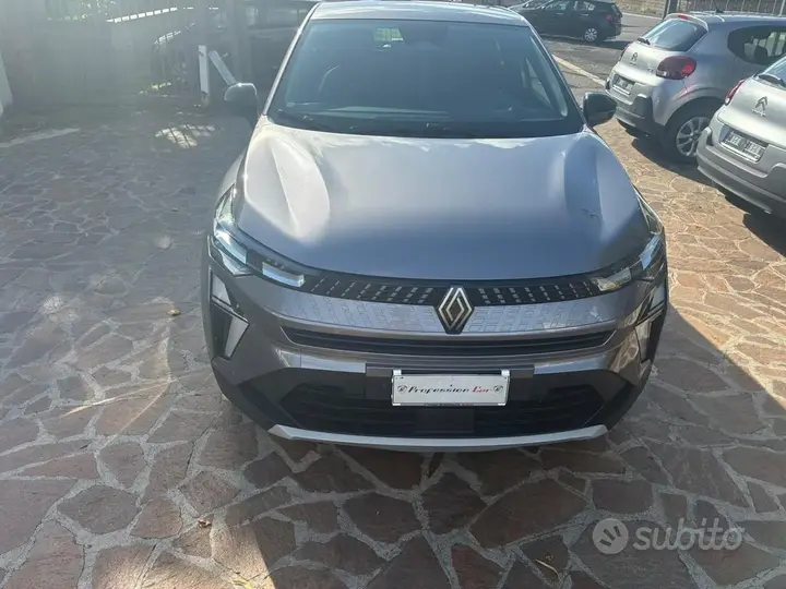 Renault Captur 2025 photo 2