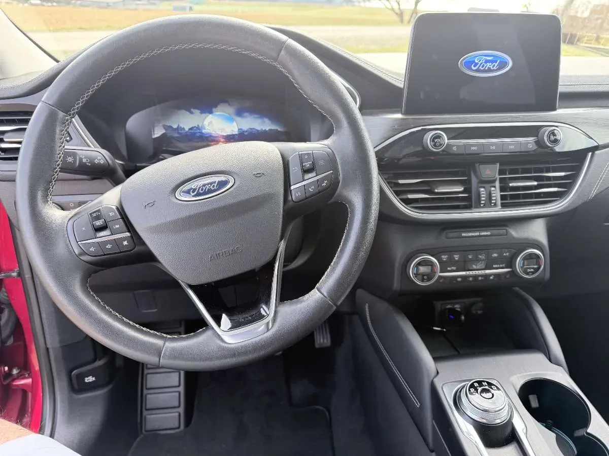 Ford Kuga 2021 photo 3