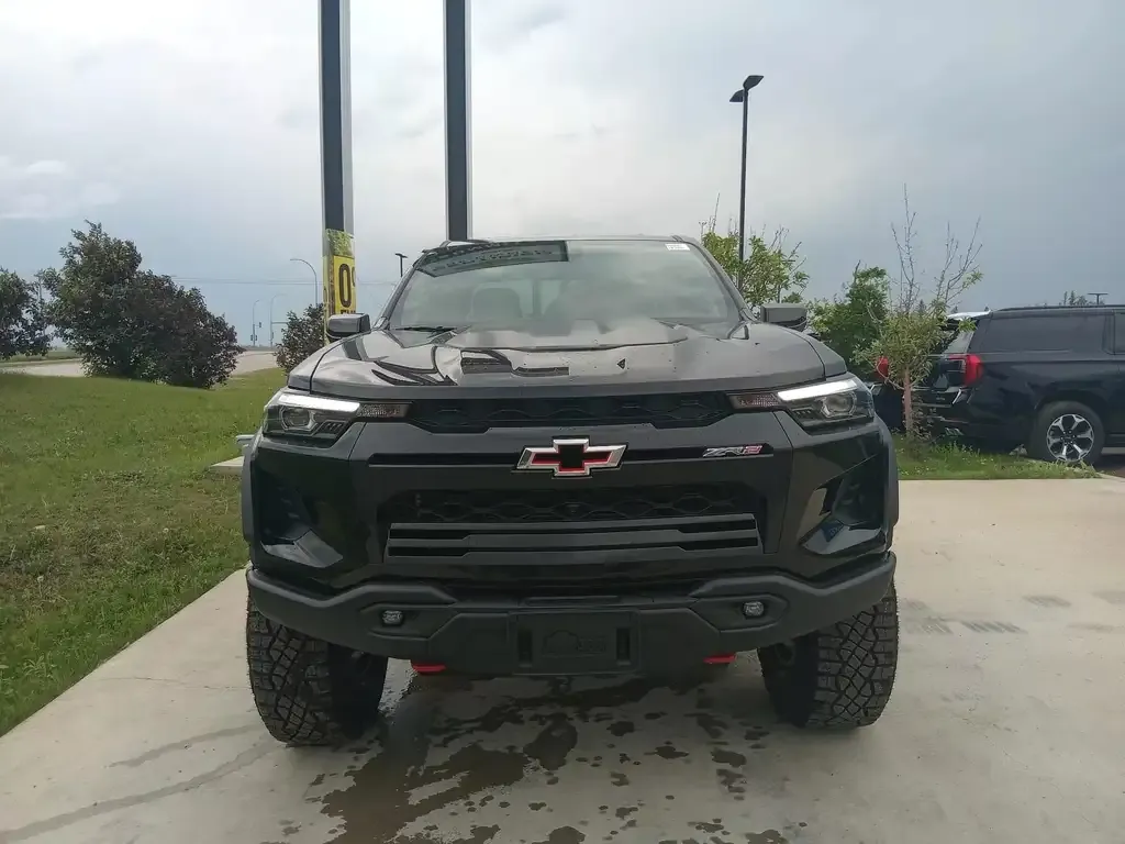 Chevrolet Colorado 2026 photo 2