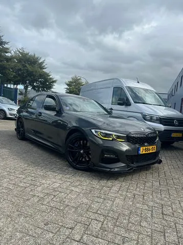 BMW 330I