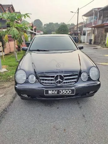Mercedes-Benz 200E